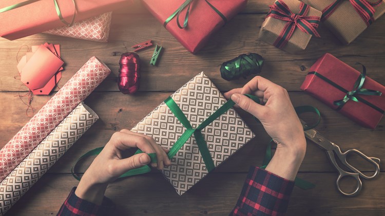 How To Recycle Or Reuse Christmas Trees Cards Bows Wring Paper Gift Wring