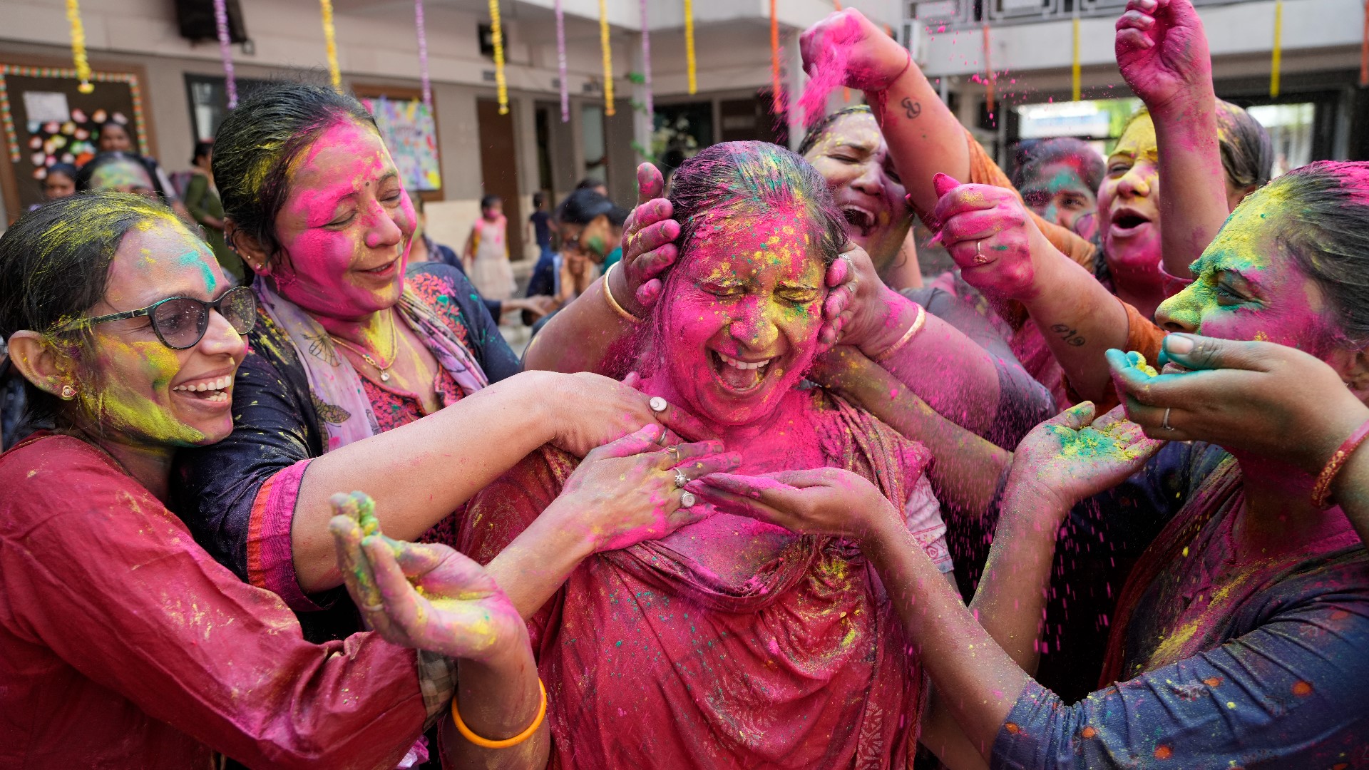 What is Holi? How the Hindu festival of colors is celebrated