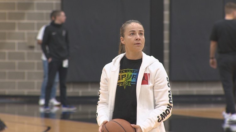 Spurs promote assistant coach Becky Hammon