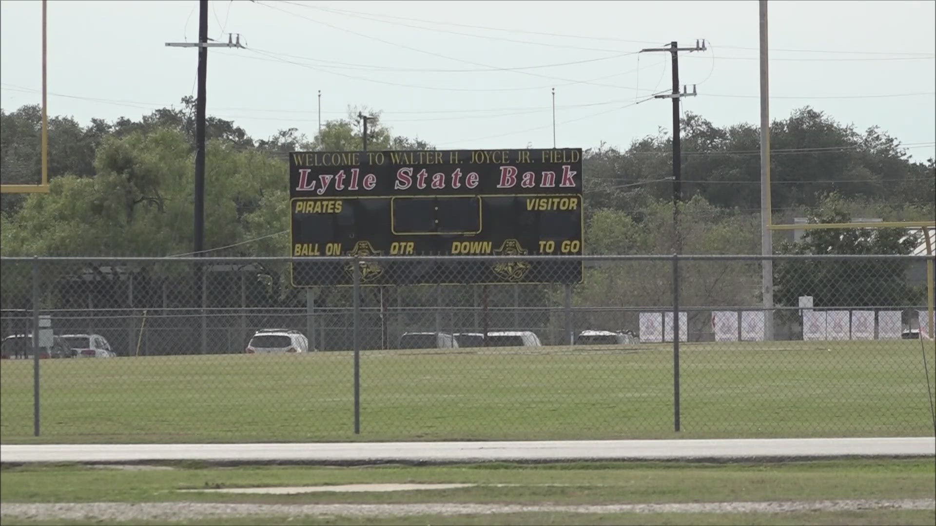 The games takes place during Bandera's homecoming.