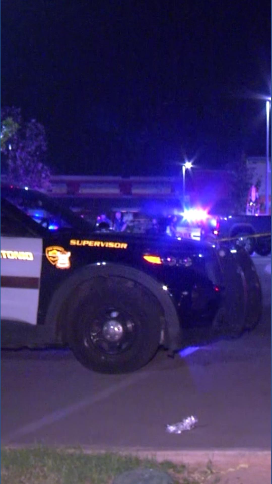 Two dead in shooting outside San Antonio H-E-B | kiiitv.com