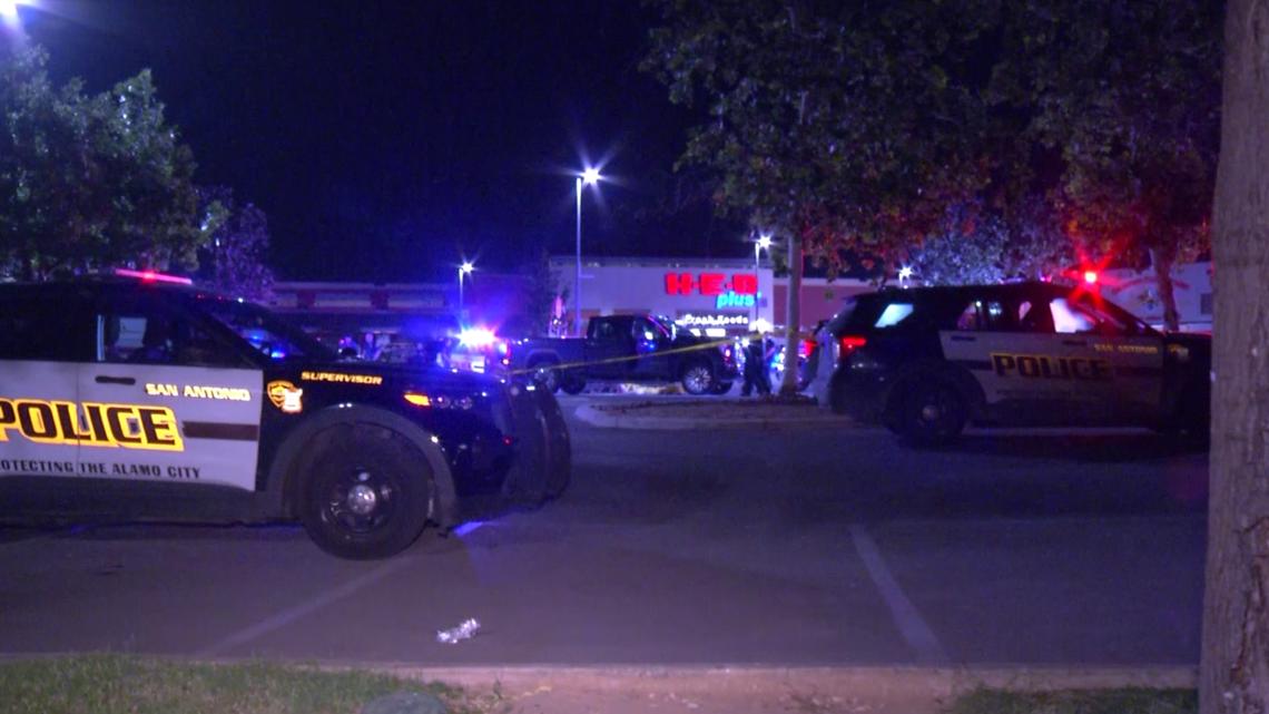 Two dead in shooting outside San Antonio H-E-B | kiiitv.com