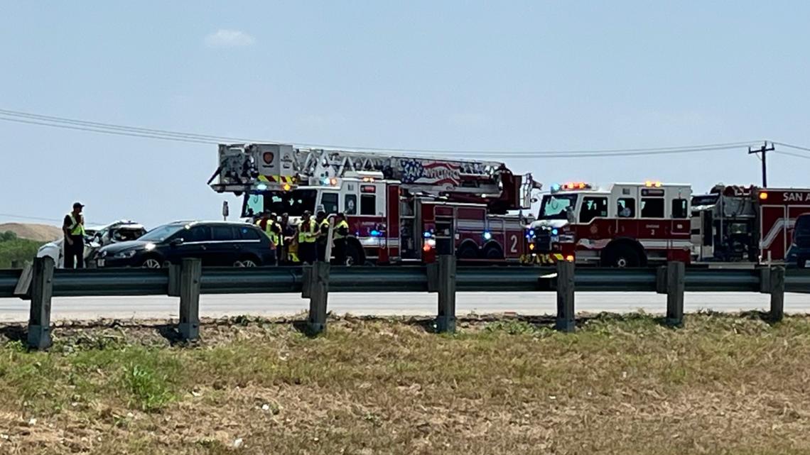 2 people dead after accident on south side of San Antonio, officials ...