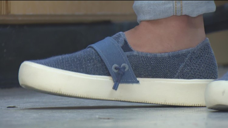 'This is in every ocean, every river, every lake' | UC San Diego students make sustainable shoes from algae