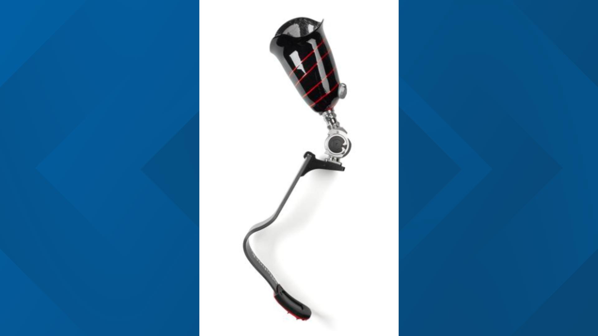 Teen with bone cancer searching for stolen prosthetic leg