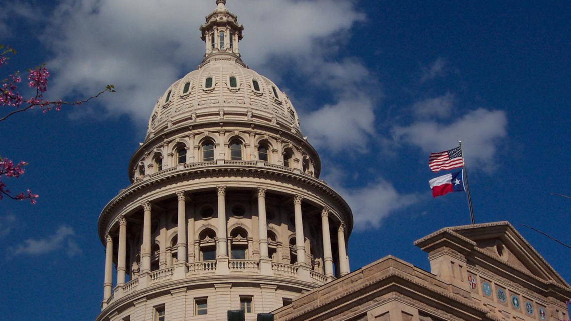 Texas Democrats walk off House floor to block controversial SB7 voting ...