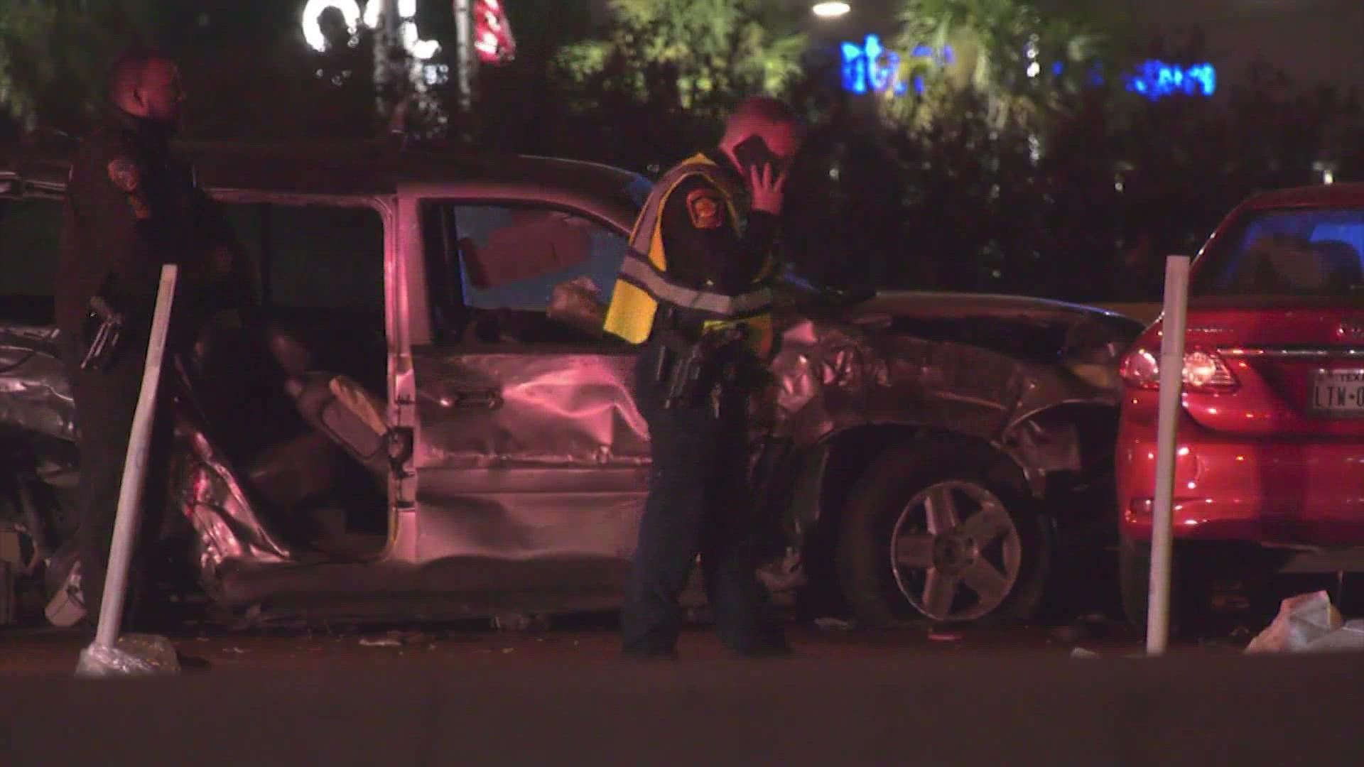 Two off-duty HCSO deputies hurt in major crash on Katy Freeway | kiiitv.com