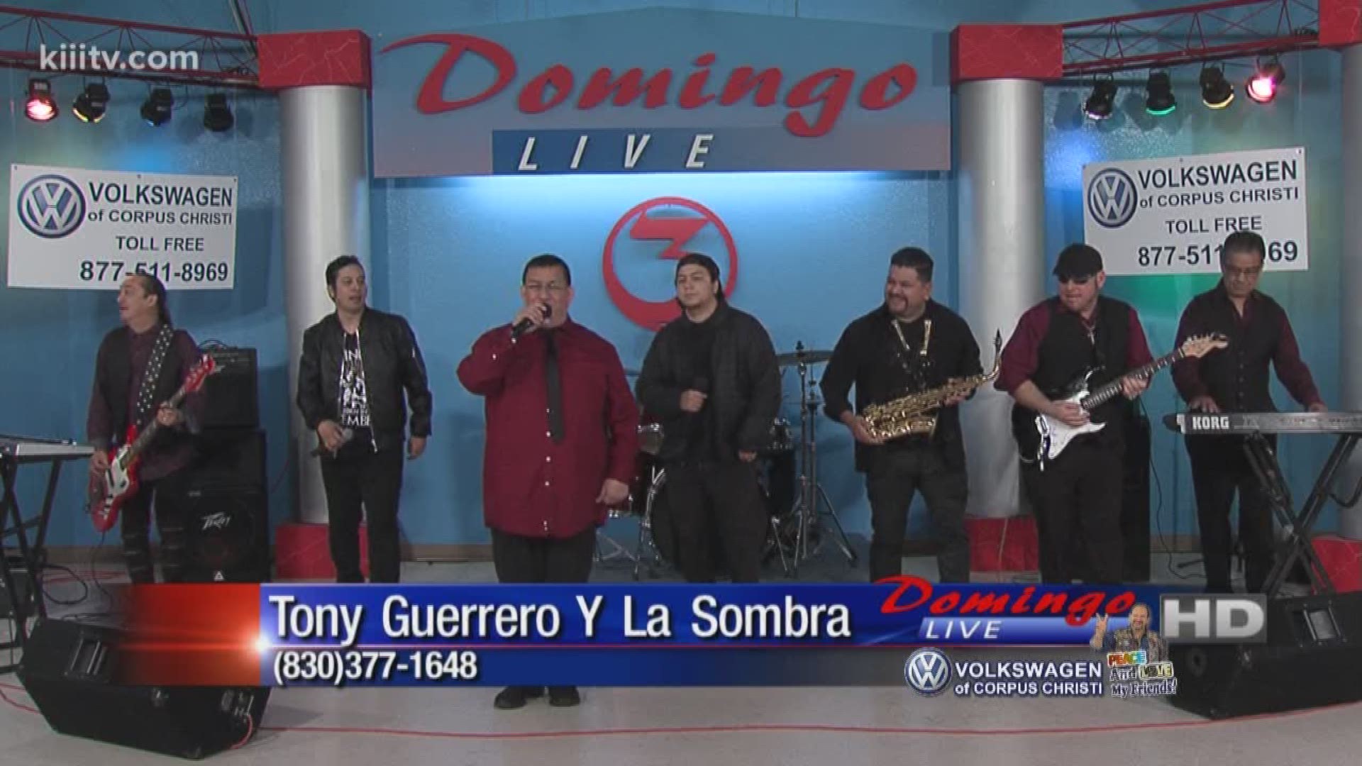 Tony Guerrero Y La Sombra Performing 