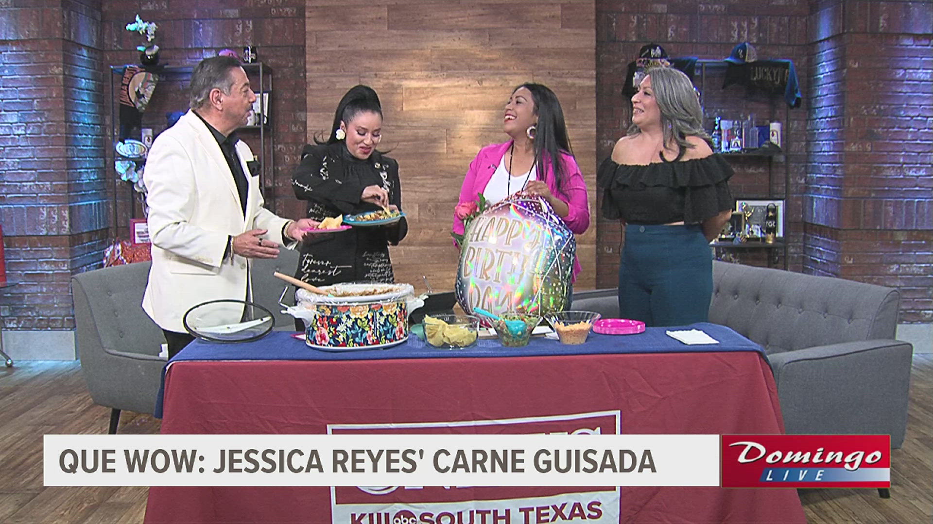 Jessica Reyes' carne guisada has 175,000 views on TikTok -- and today, Barbi got to try it! Meanwhile, Rudy had a little surprise for our guest chef...