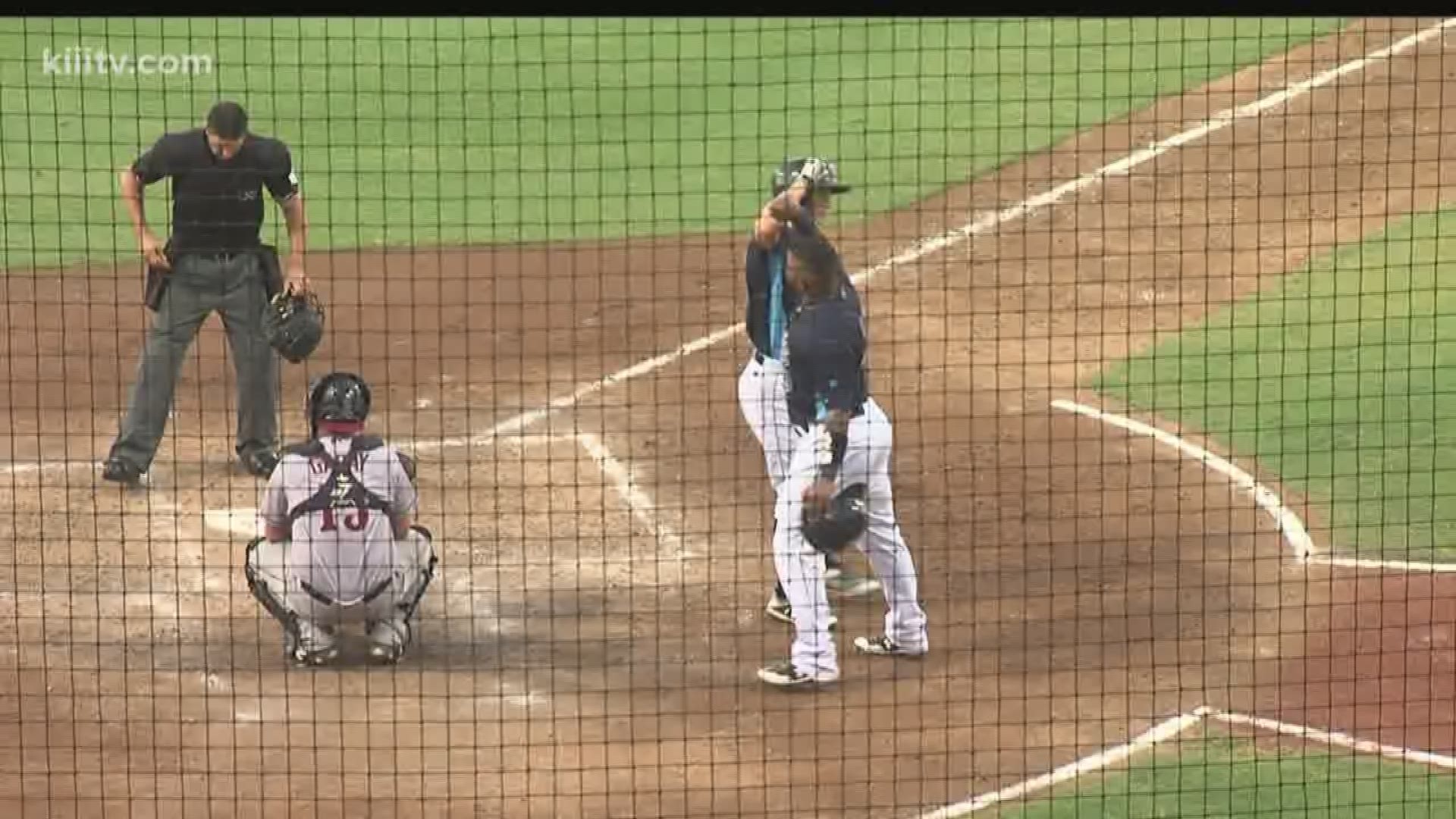 The Corpus Christi Hooks topped the Frisco RoughRiders 4-3 with two runs in the 9th. 