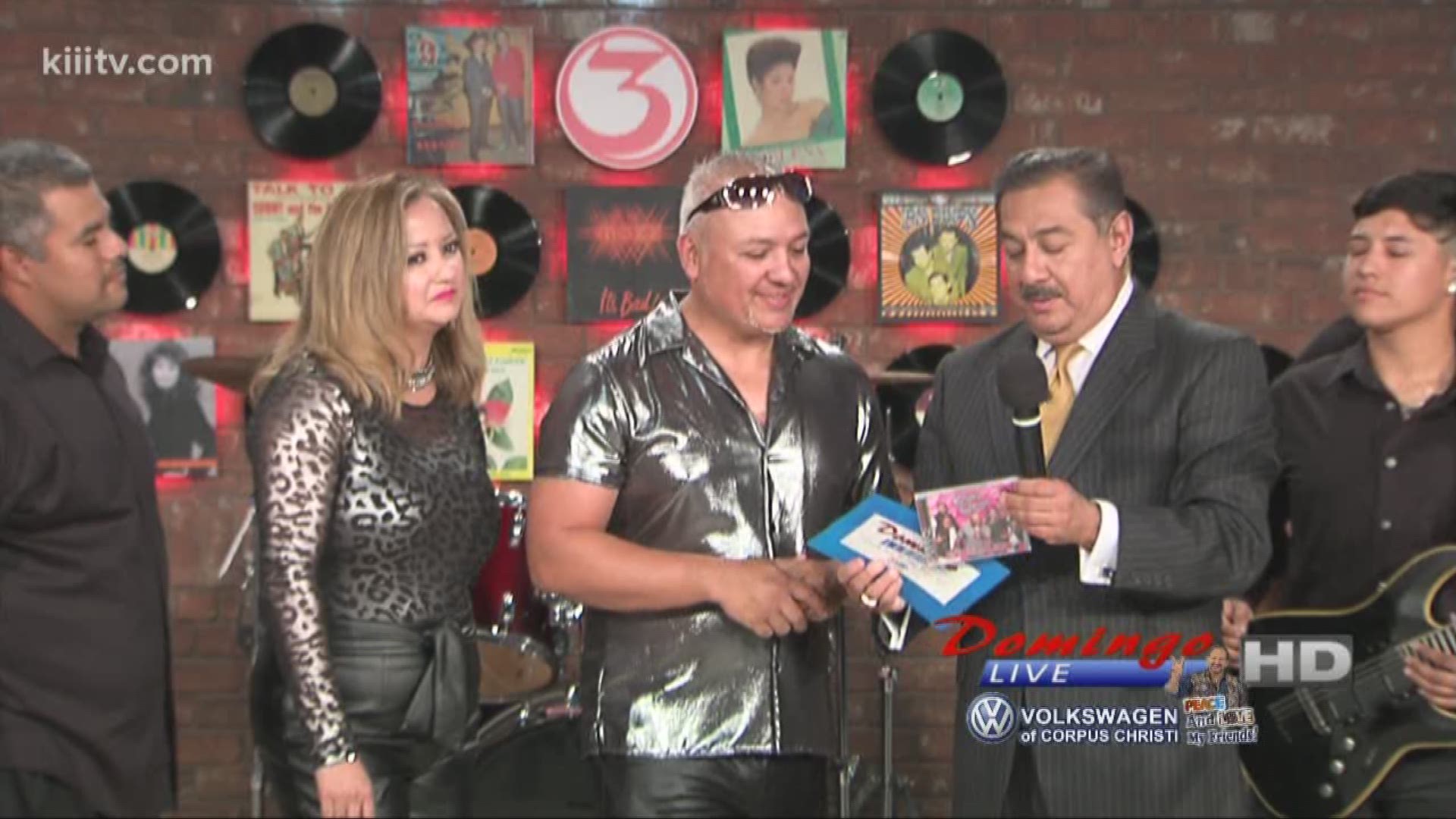 Super Sueno Interviewing with Rudy Trevino on Domingo Live