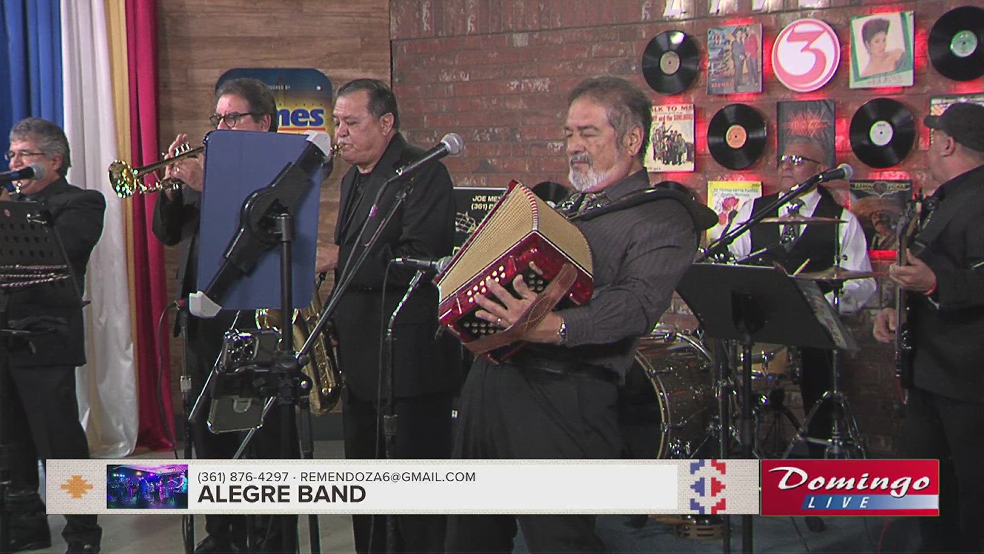 Alegre Band joined us on Domingo Live to perform their version of “Las Nubes” by Little Joe y La Familia.