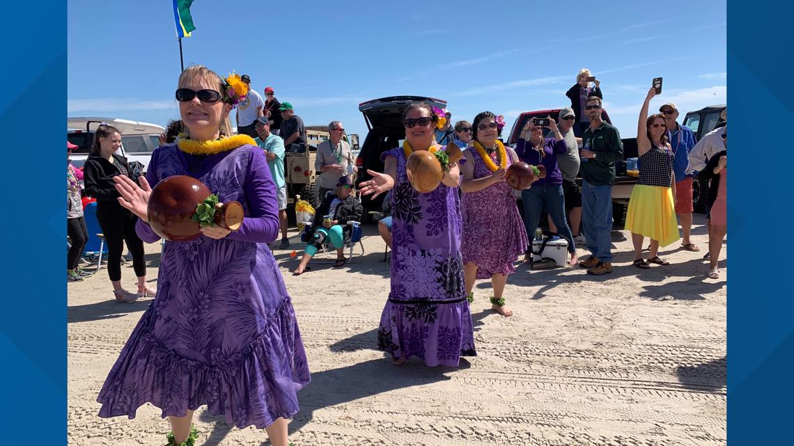 11th Annual Barefoot Mardi Gras Festival and Parade draws thousands to