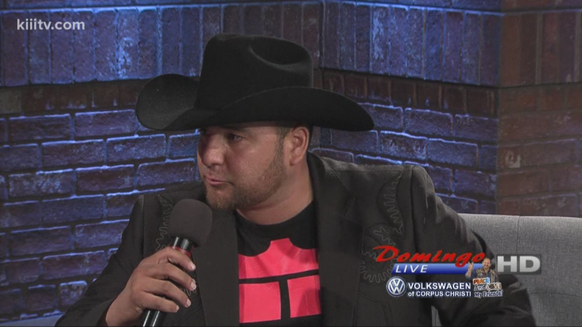 Barbi Leo interviewing Julian Yanez on Domingo Live!