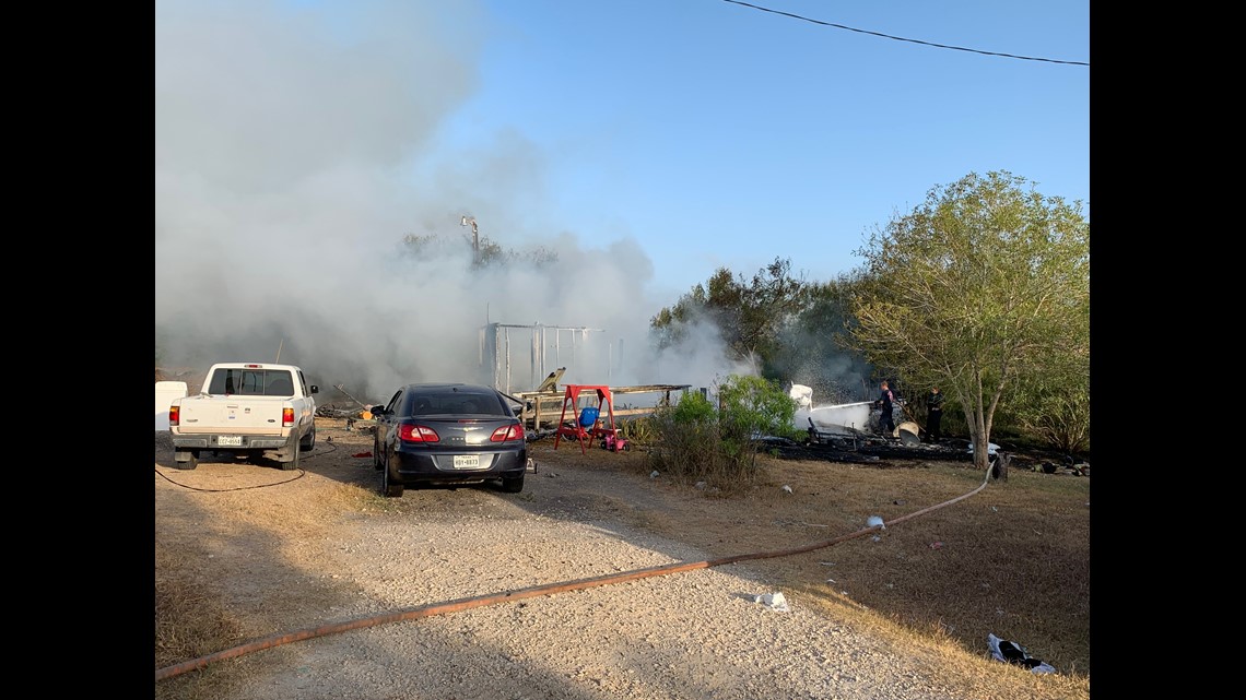 Banquete, Texas, house fire leaves eight people without homes