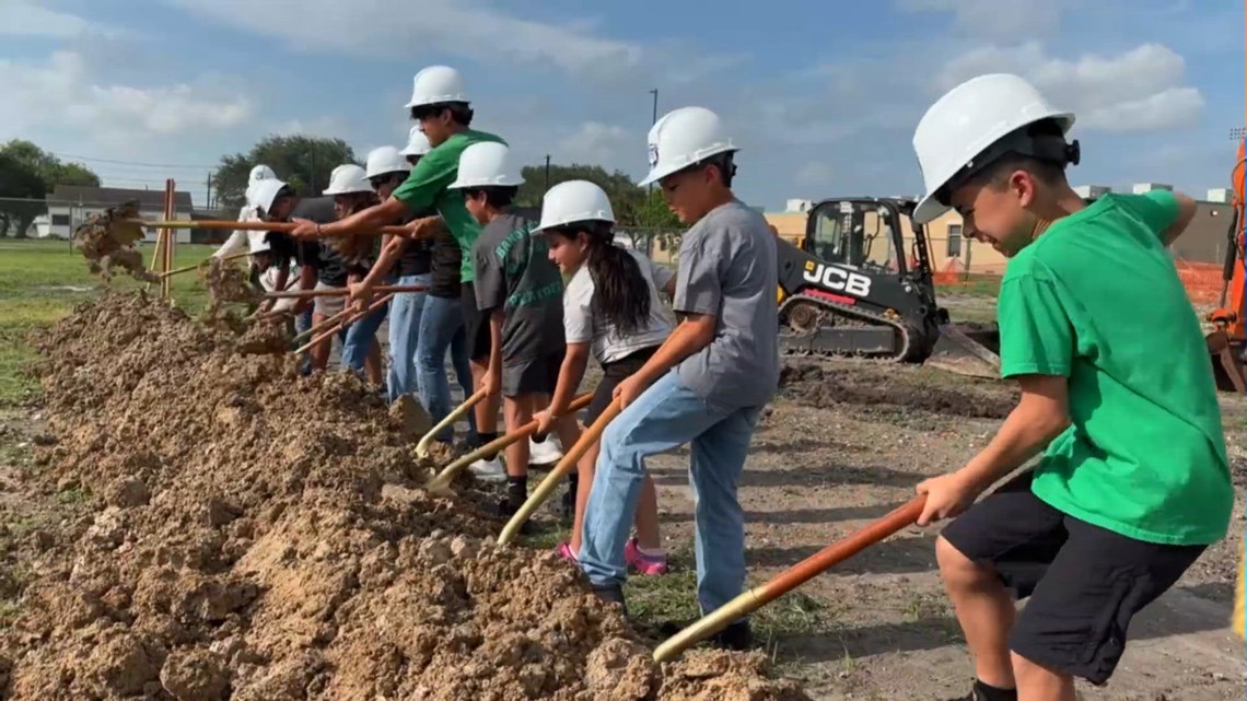 Banquete ISD breaks ground on new junior high school campus