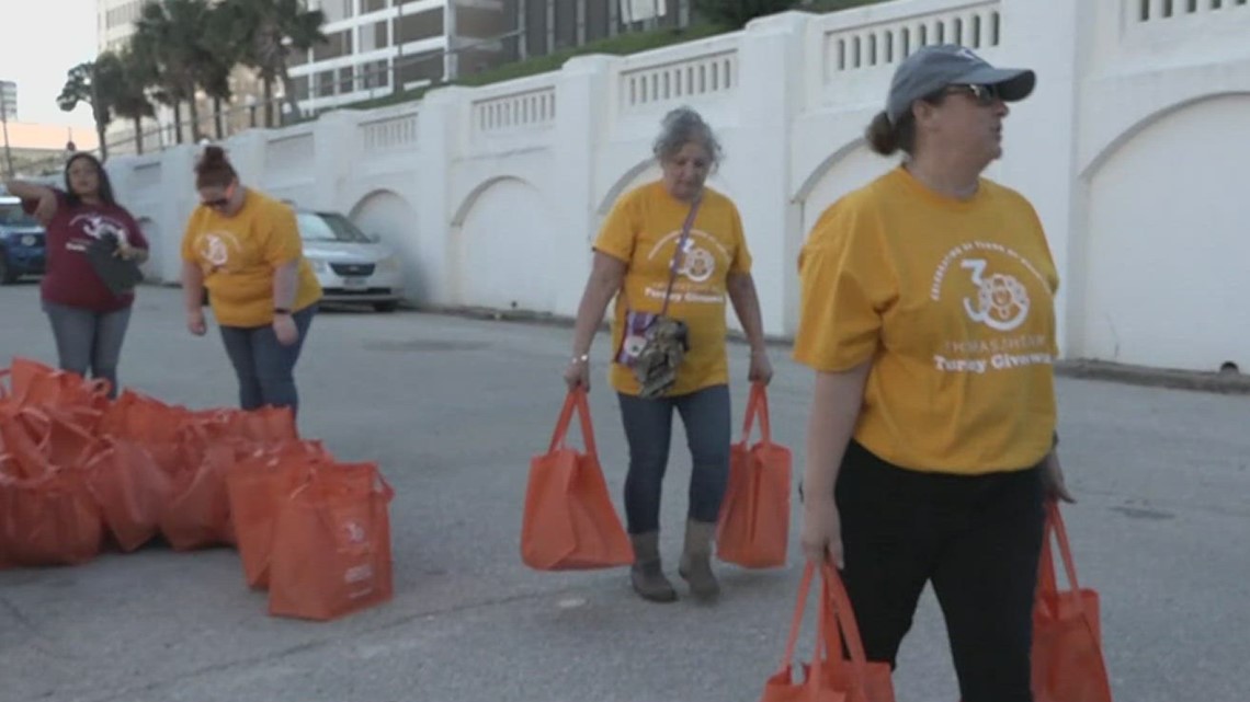 Thomas J. Henry Turkey Giveaway sees large turnout