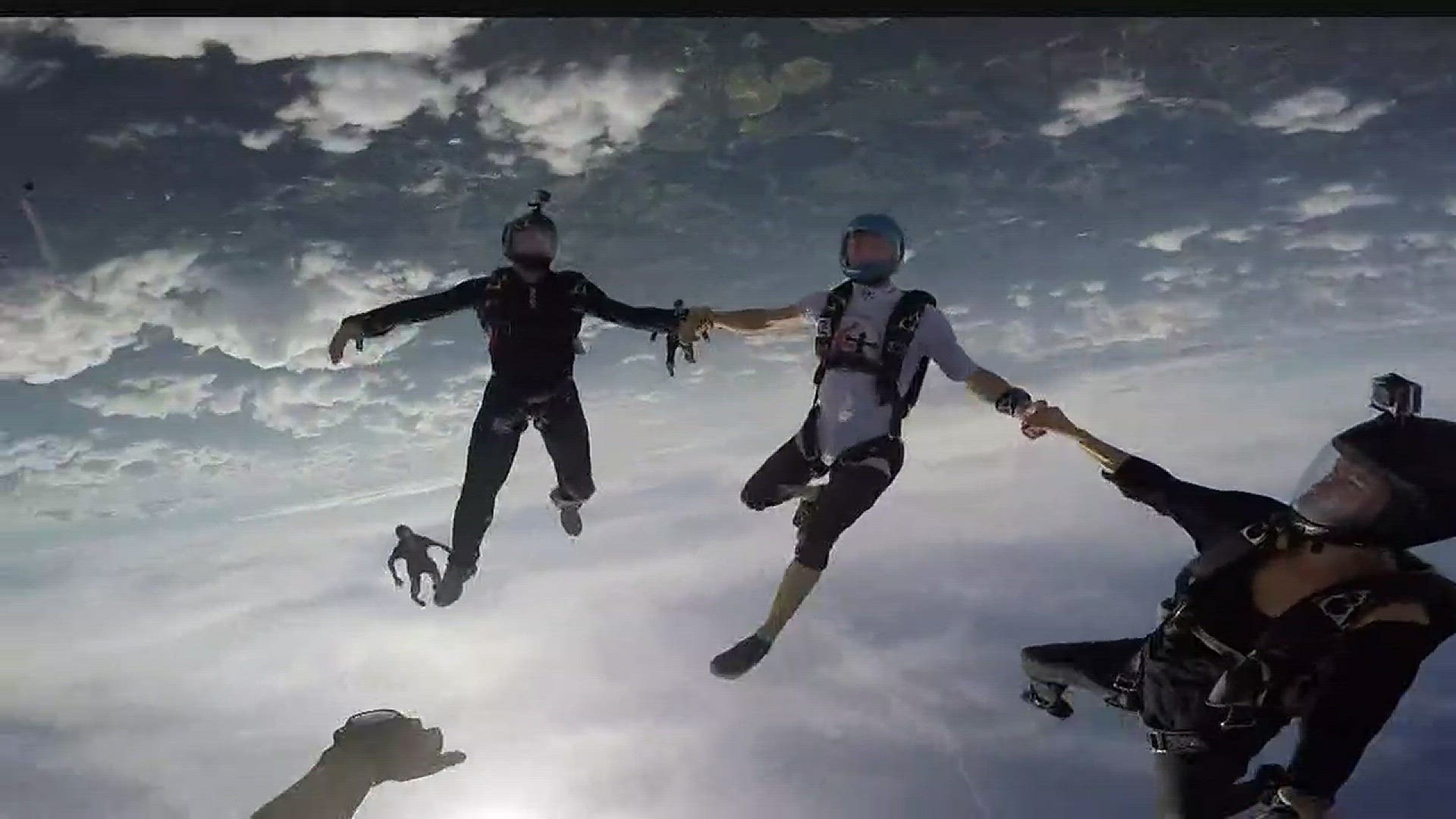 It's an extreme sport that attracts the bravest athletes and risk takers - talking about skydiving.