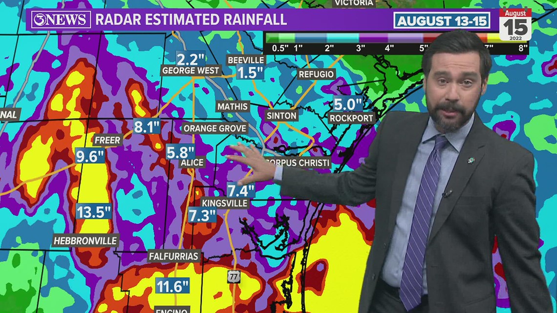 Texas rattlesnake handler dies from bite at Rattlesnake Roundup