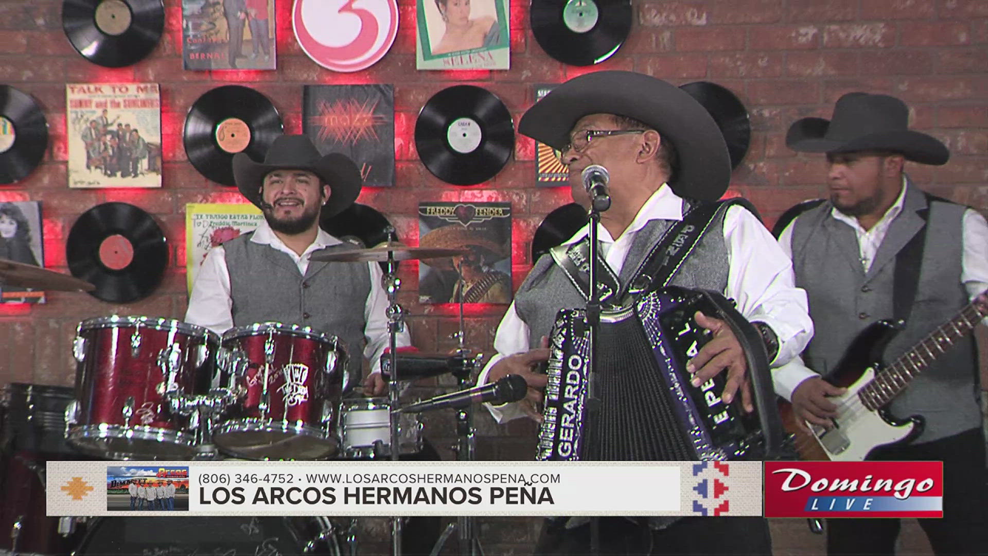 Los Arcos Hermanos Peña joined us on Domingo Live to perform their song "Buena Suerte Corazón."