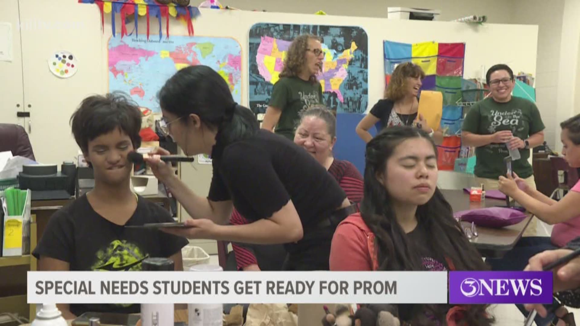 Special needs students at King High School were treated like Hollywood movie stars Thursday because of a Coastal Bend beauty salon.