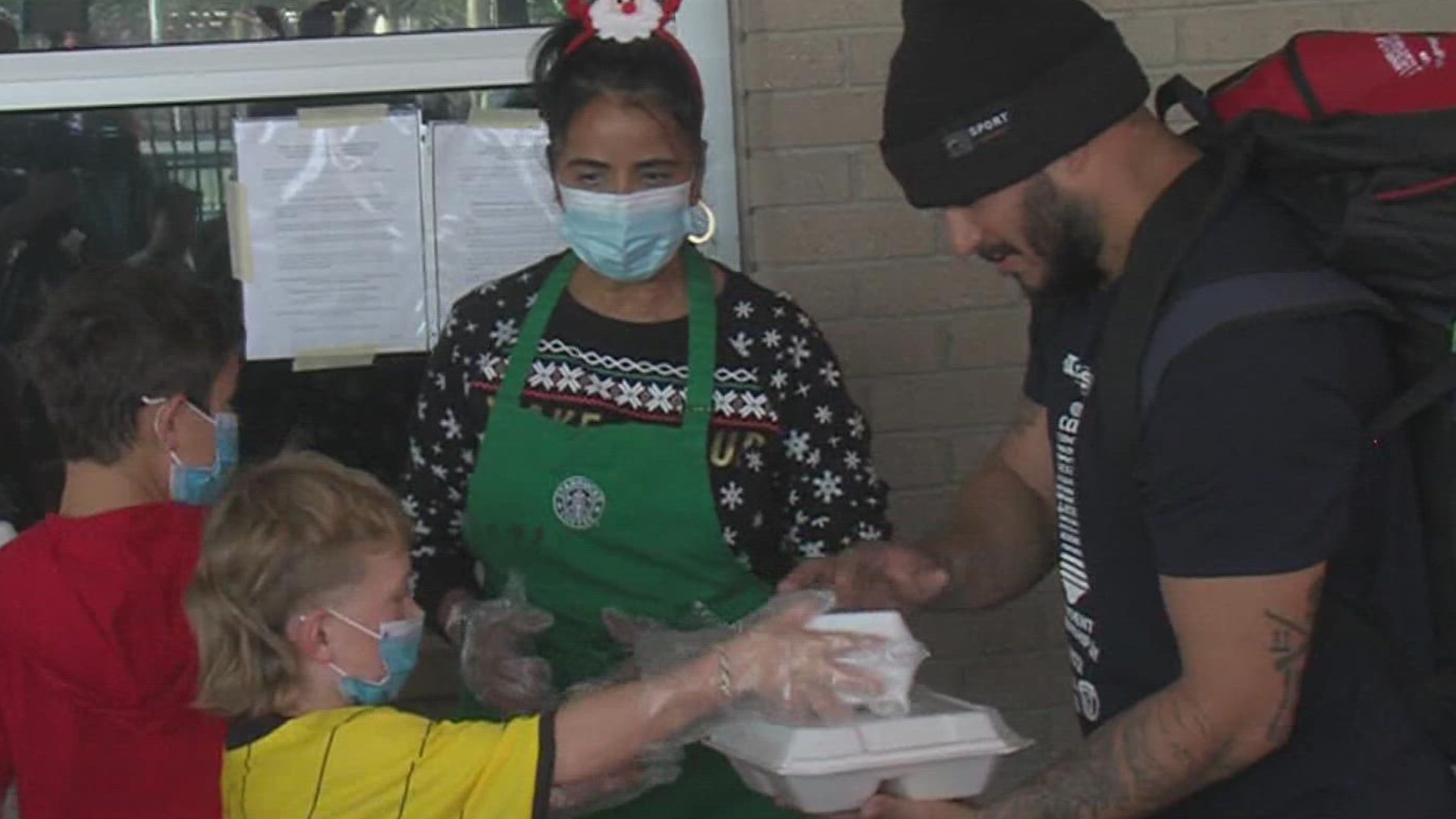With a holy mass and a hearty meal for the unhoused people of Corpus Christi, this shelter brings some cheer to those in need this holiday season.