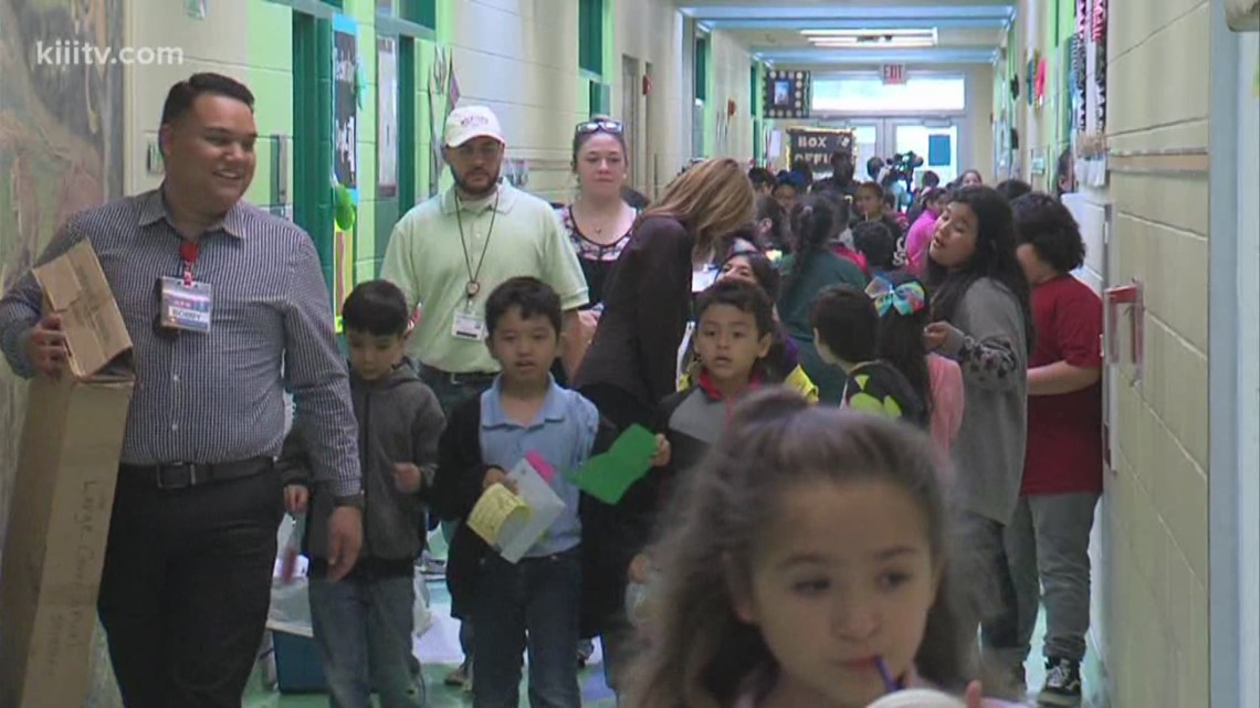 'Minitropolis' opens at Gloria Hicks Elementary School