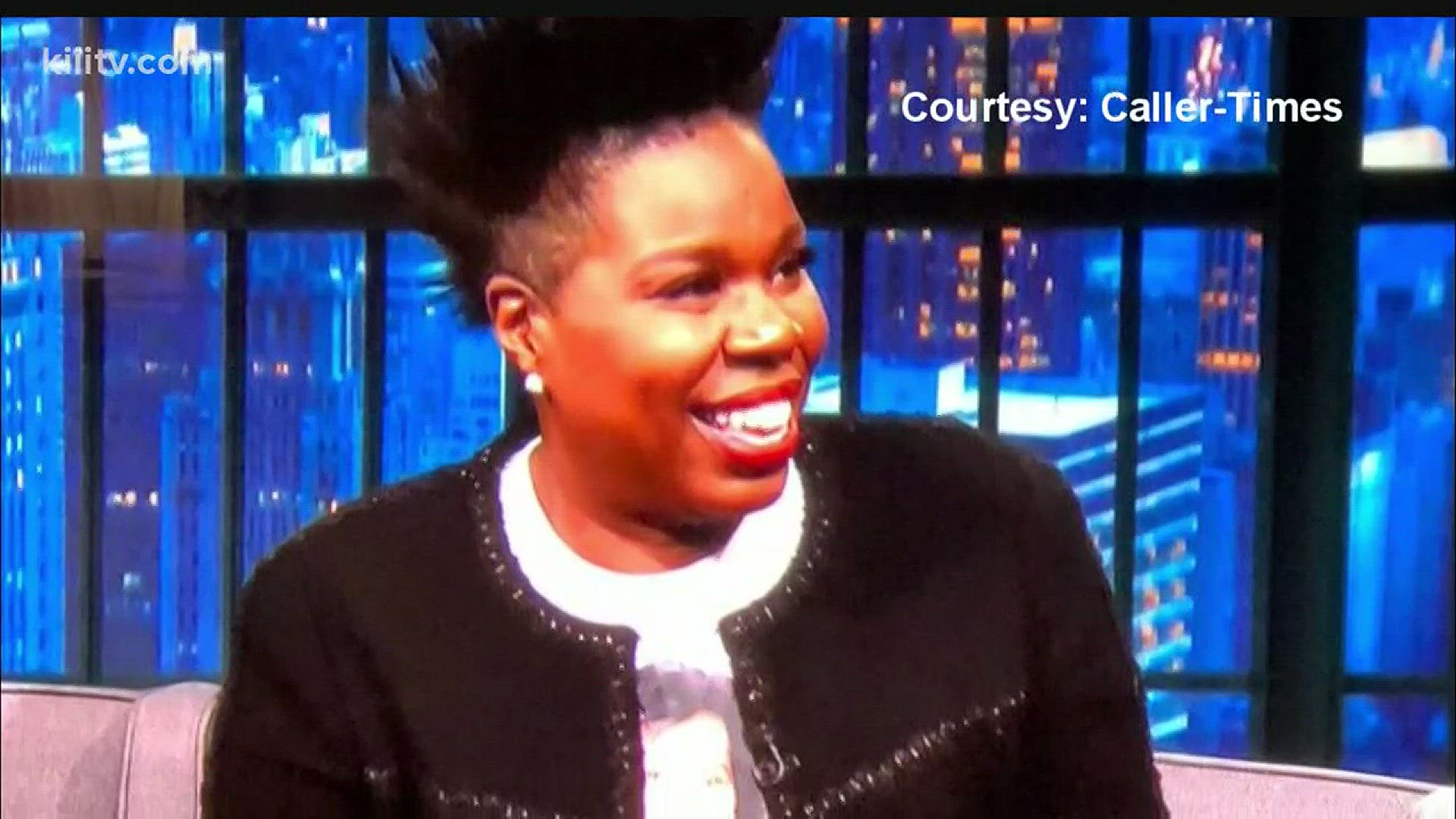 Comedian and actress Leslie Jones wore a Selena shirt on Late Night with Seth Meyers