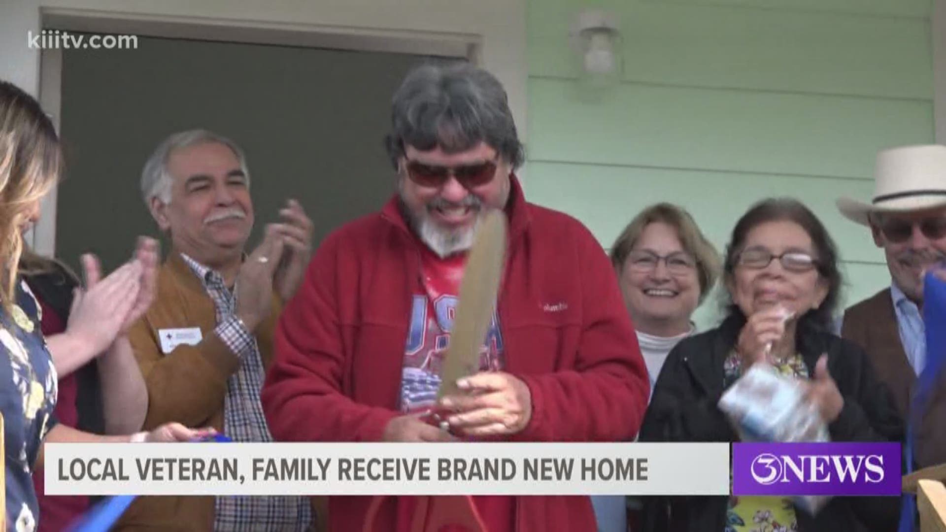 A  U.S. Army veteran in the Coastal Bend and his family received an early Christmas gift Thursday after receiving a new home.