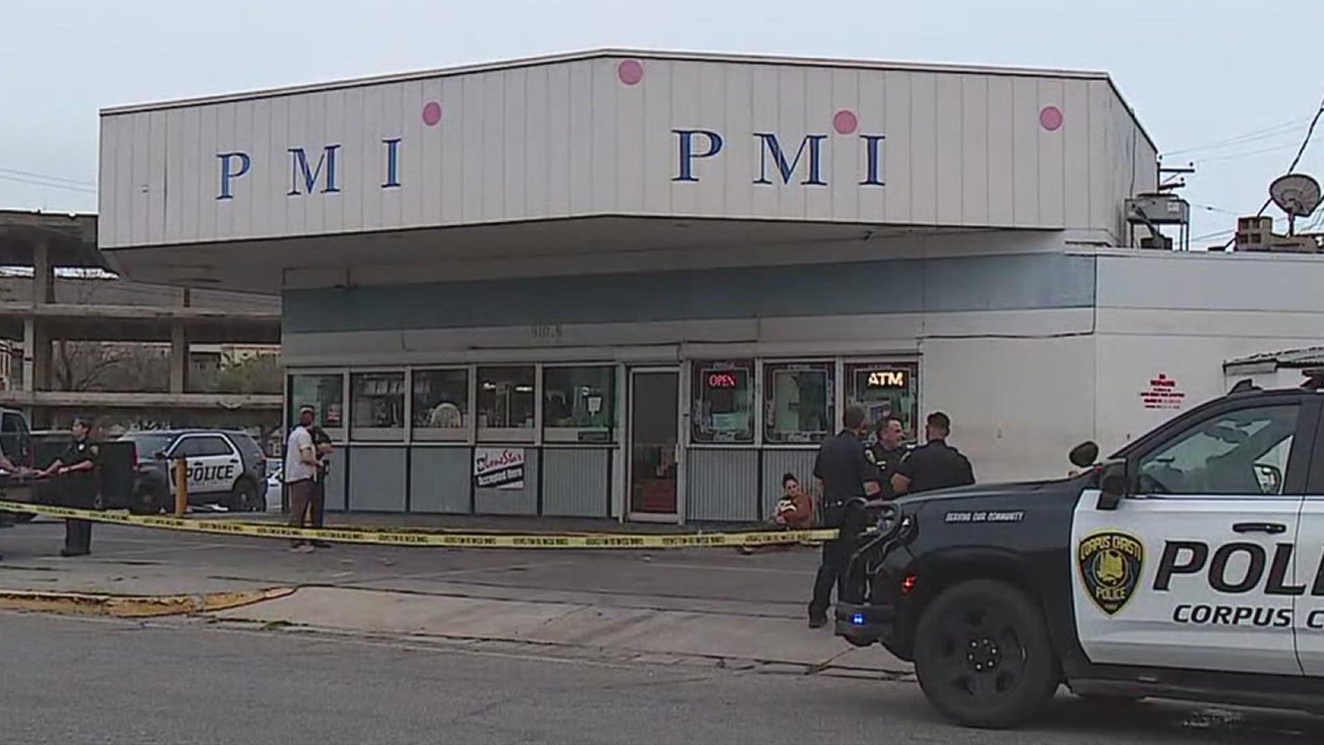 Suspects arrested in assault outside Uptown convenience store | kiiitv.com