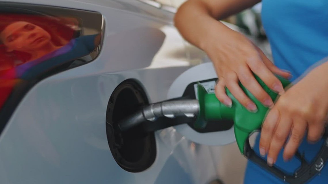 City, state see gas prices continue to fall - Vimarsana News