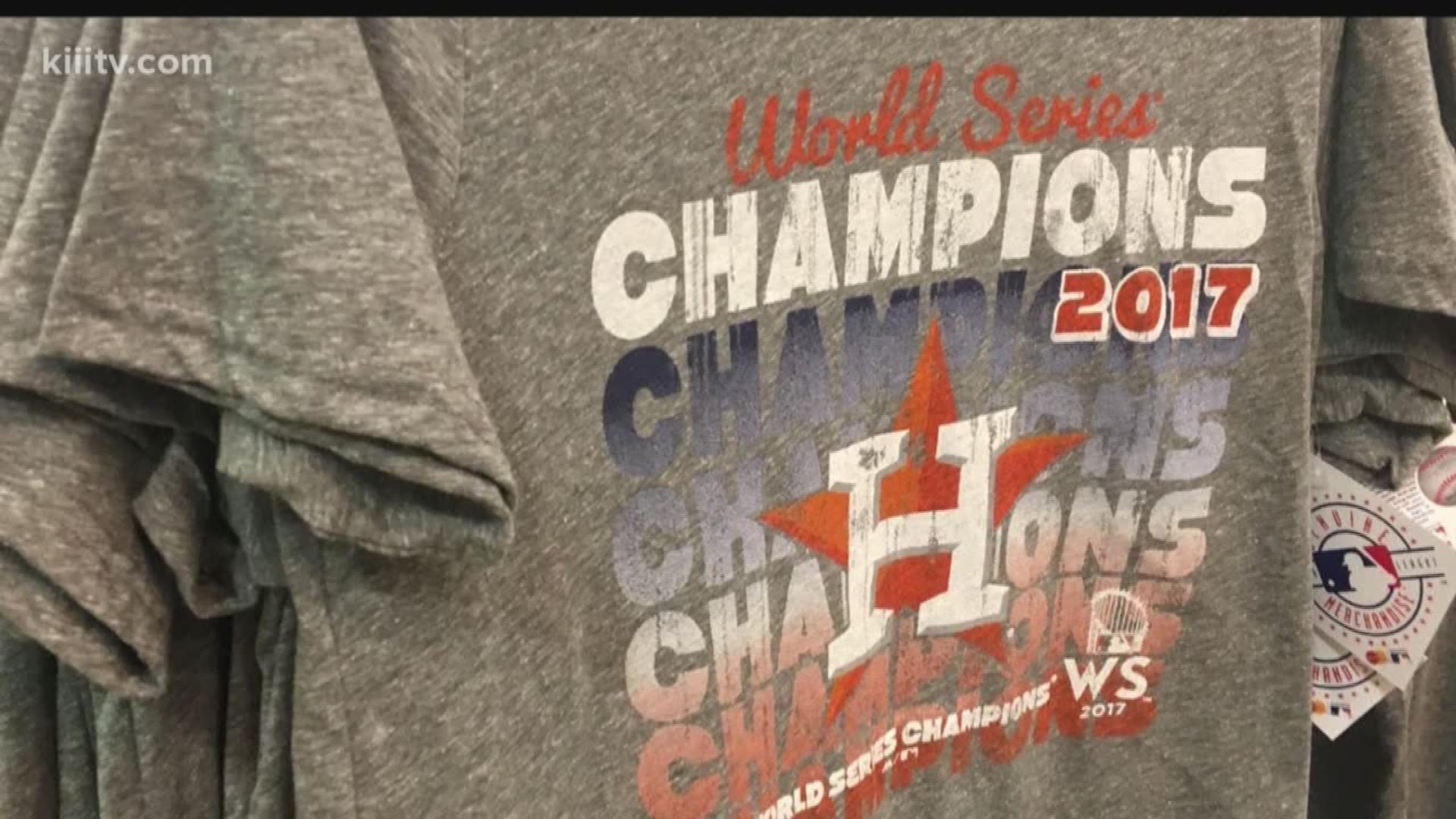 Astros fans line up for 2017 World Series Championship Gear