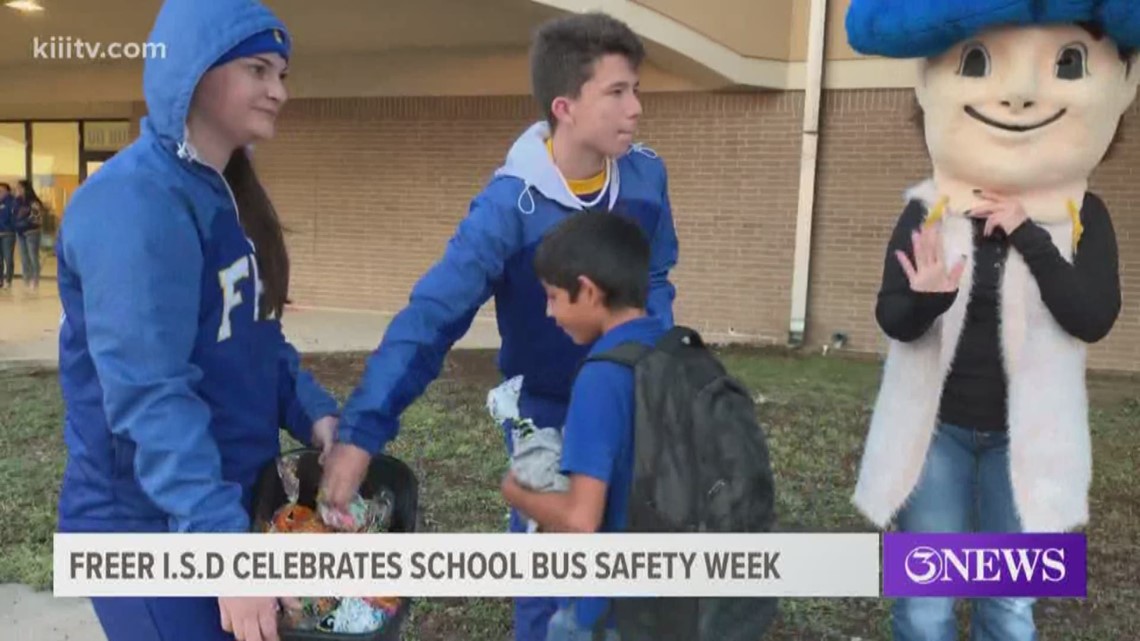 Freer elementary students greeted by various groups to start school day