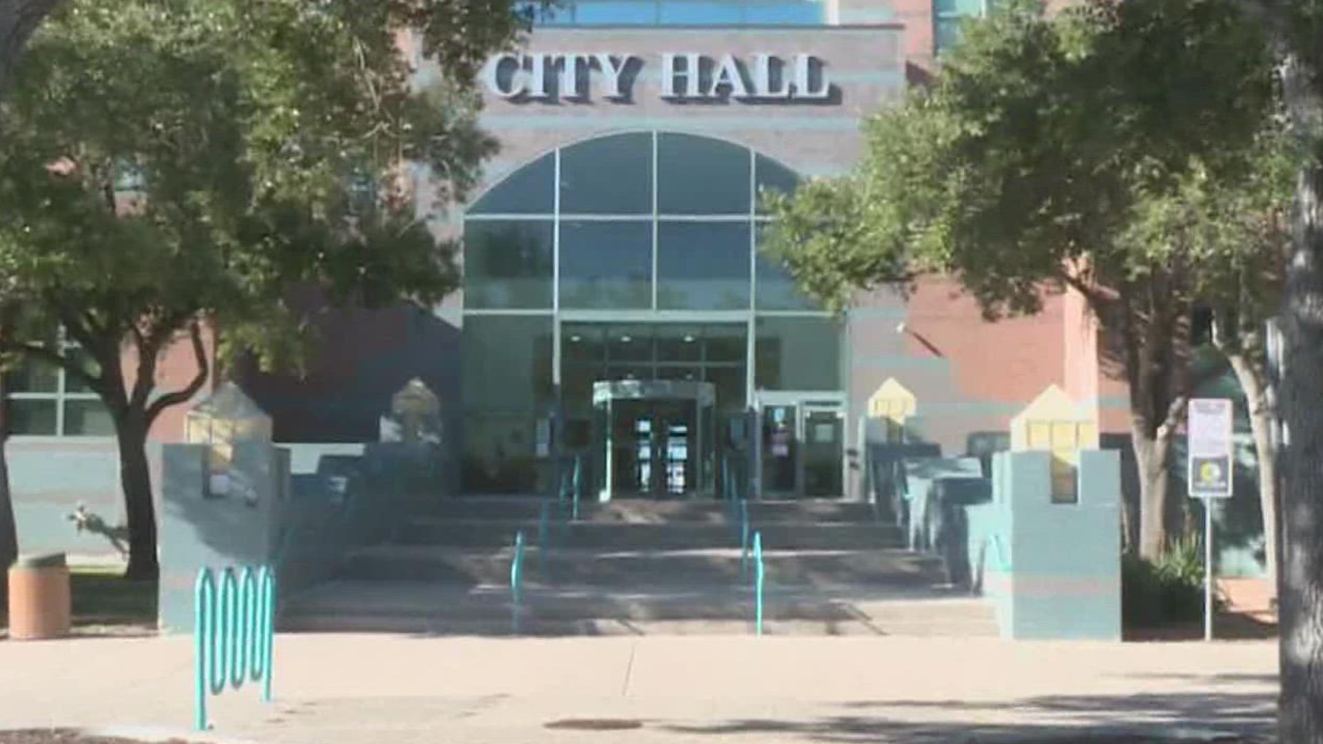 While City Manager Peter Zanoni indicates that a quick agreement would give the city operational control on March 1, County Judge Barbara Canales disagrees.