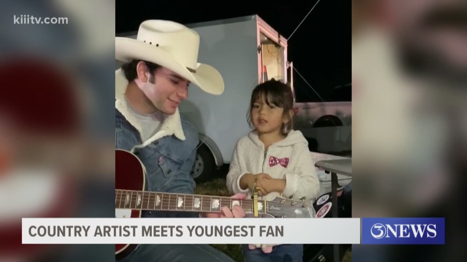 Robert Ray, a Texas country artist, gave one little girl a moment to remember when the two of them got to sing together after a concert out in Odem.