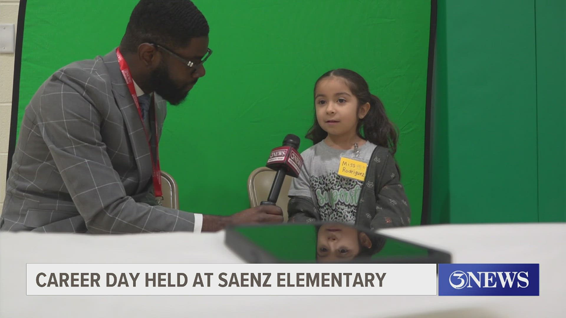 Our Josh Maxwell joined Saenz Elementary School for their Career Day helping kids learn all about news reporting!