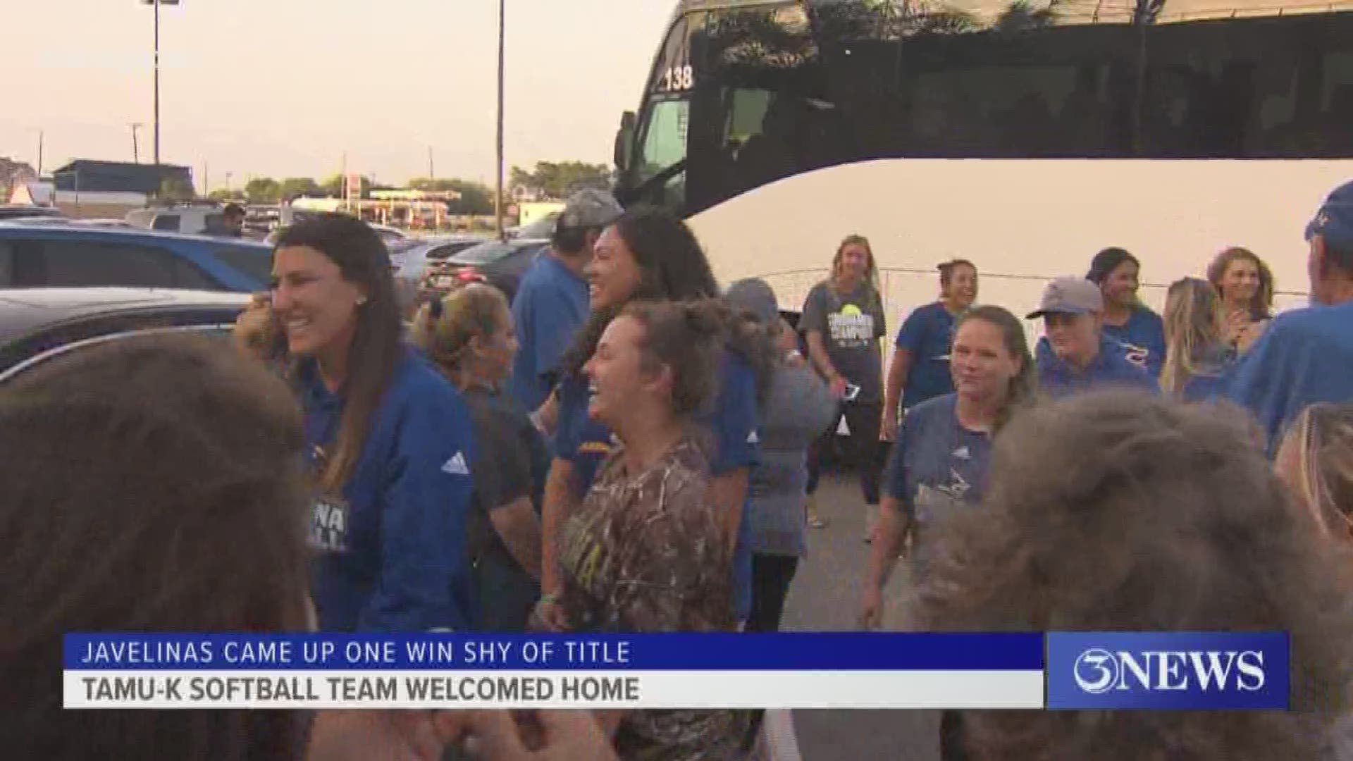 Texas A&M-Kingsville came up just short of winning the program's first national title, but still received a hero's welcome Tuesday night.