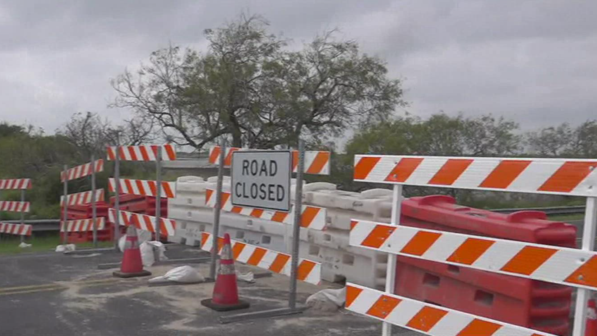 The street provides the only alternate access to Flour Bluff outside of Highway 352. The bridge is closed due to retaining-wall damage.