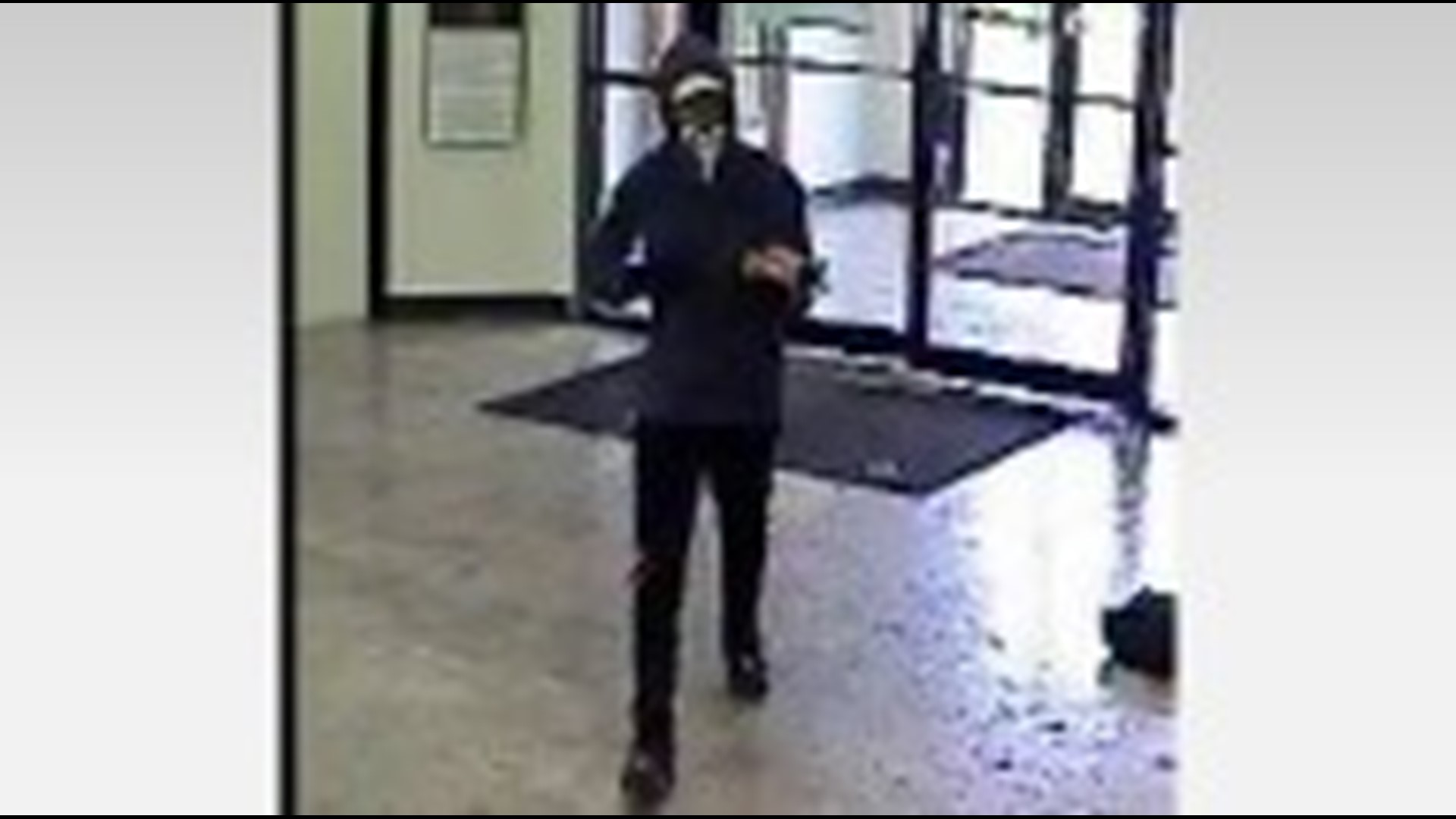 Corpus Christi police respond to bank robbery on Ayers | kiiitv.com