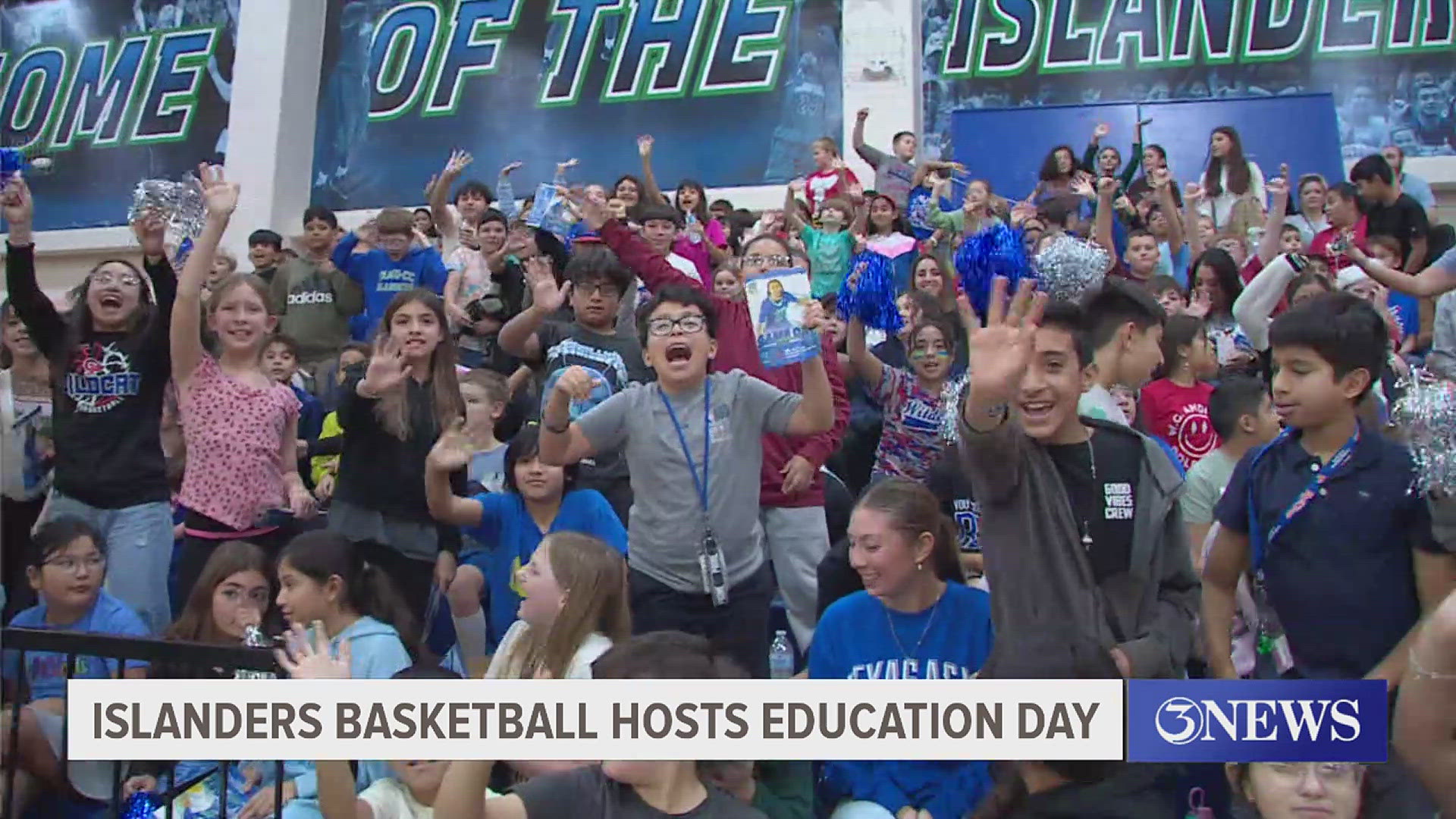 Texas A&M-CC got a big jumpstart from Jordan Roberts in front over a thousand elementary school kids. 