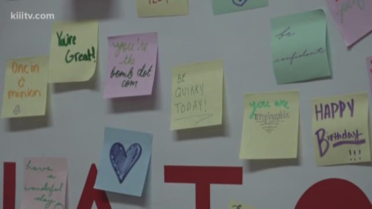 Tallahassee high school students use post-it notes to spread positivity