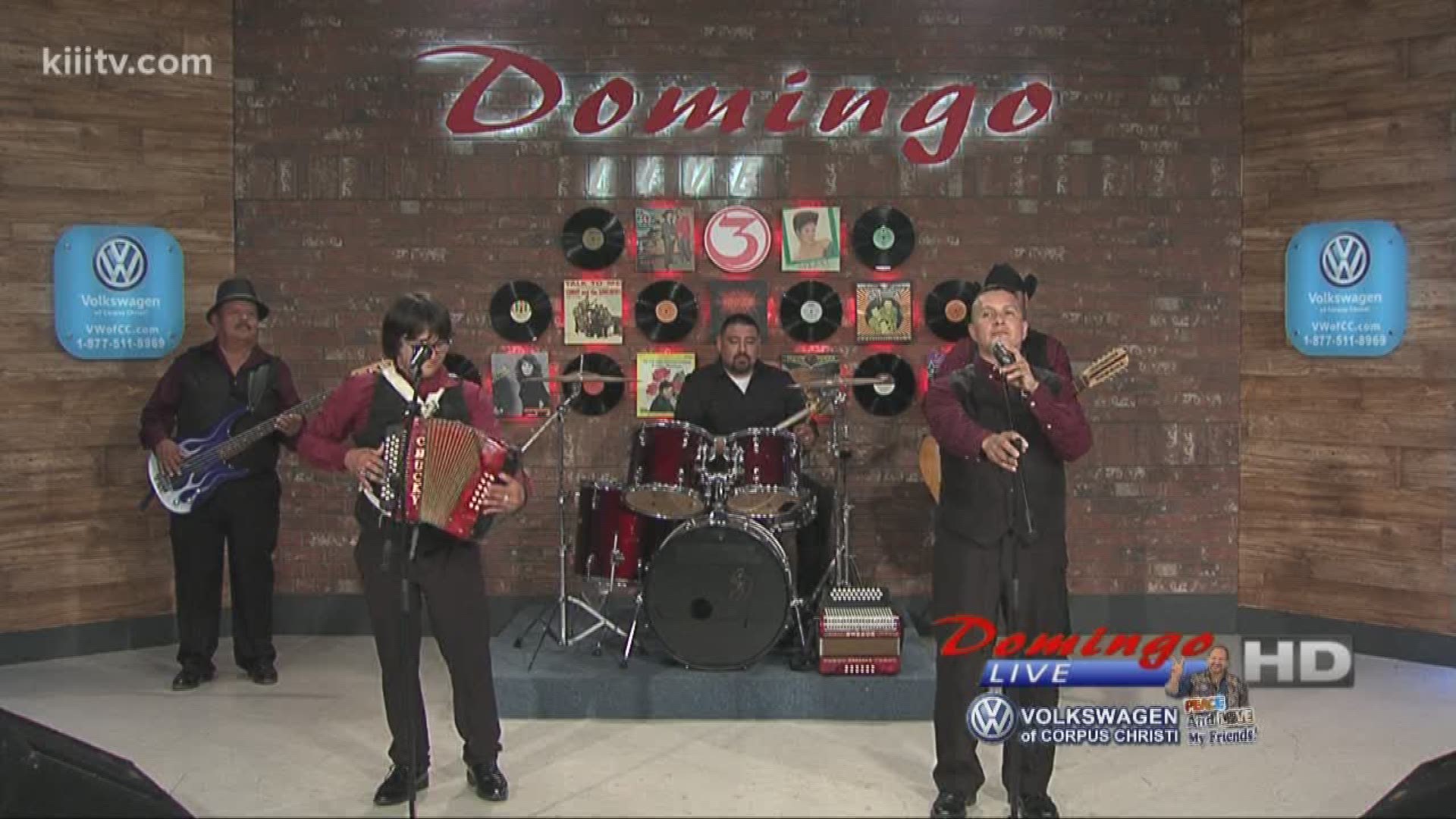 Ramon Lucio Y Conjunto Dominante performing "Corazon De Hielo" on Domingo Live.