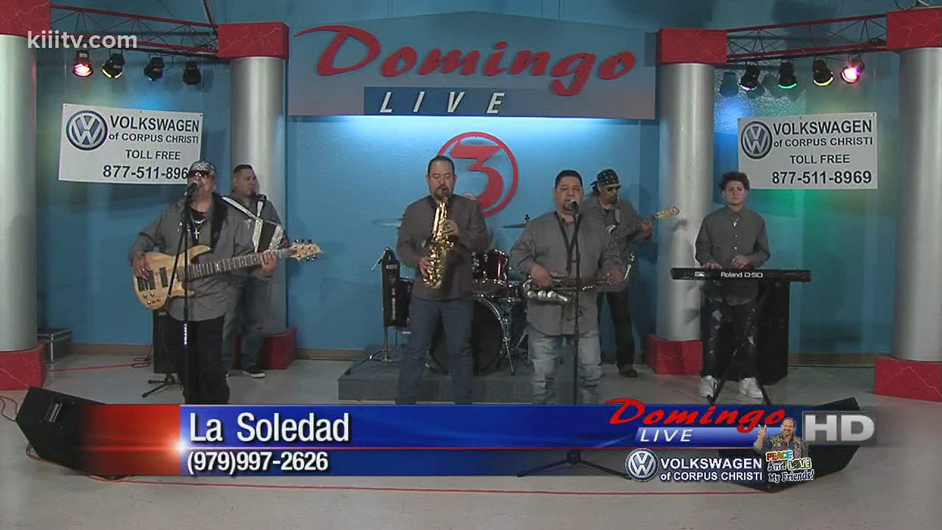 La Soledad Performing "Mas Que Amor" on Domingo Live!