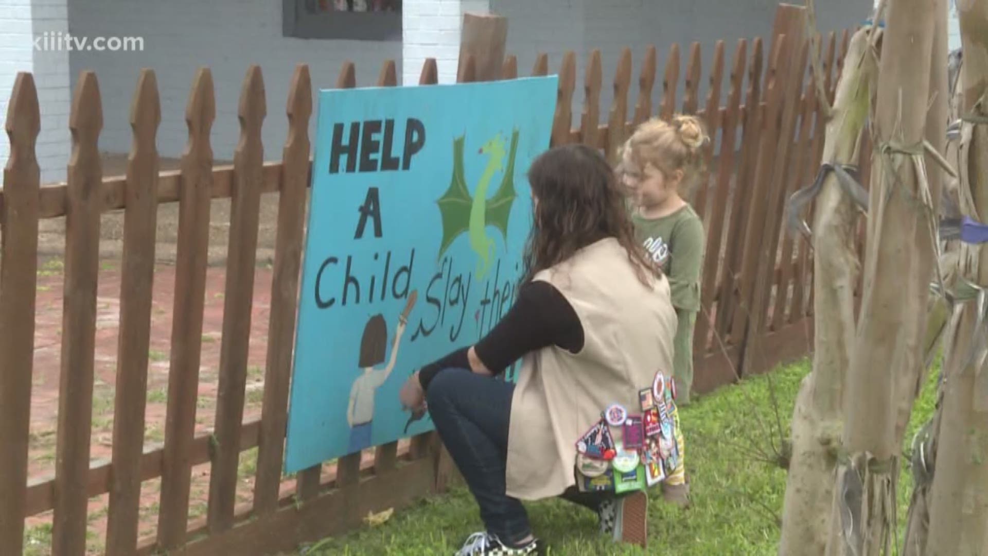 A Coastal Bend Girl Scout is trying to make life a little brighter for kids in foster care.