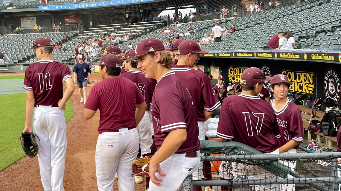 Calallen vs Sinton playoff baseball game