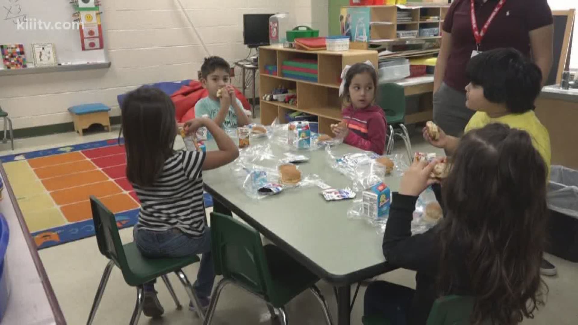 'Be a Champion' provides free meals to Banquete ISD students