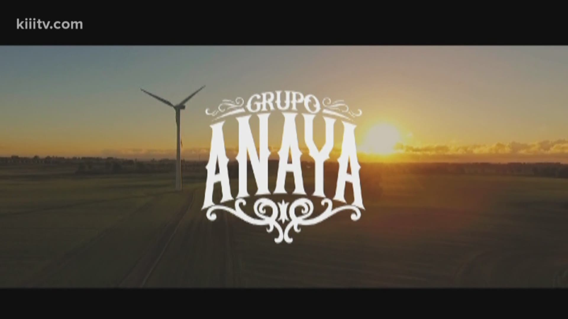Grupo Anaya Music Video on Domingo Live!
