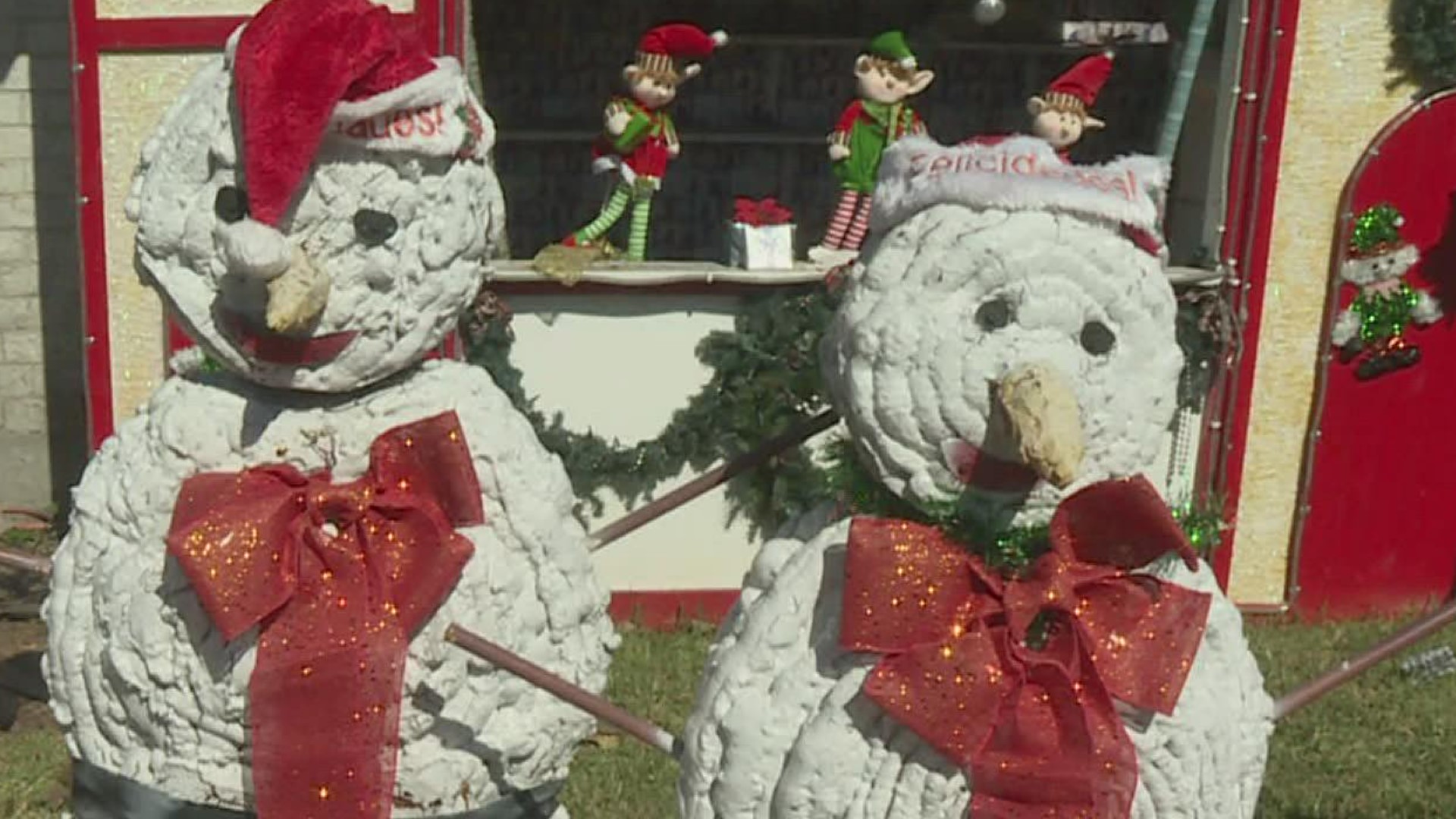 The premiere episode features the Bocanegra and Cox families of Corpus Christi. Both have both been putting up their Christmas displays for over 20 years.