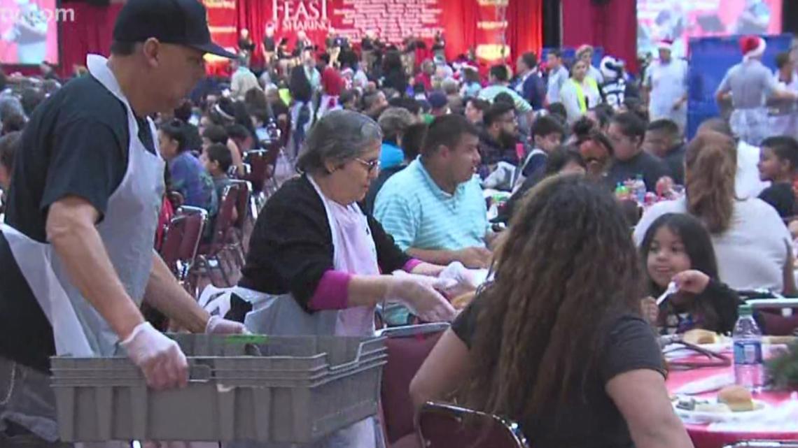 Annual H-E-B Feast Of Sharing Event Brings Holiday Meals To Texas ...