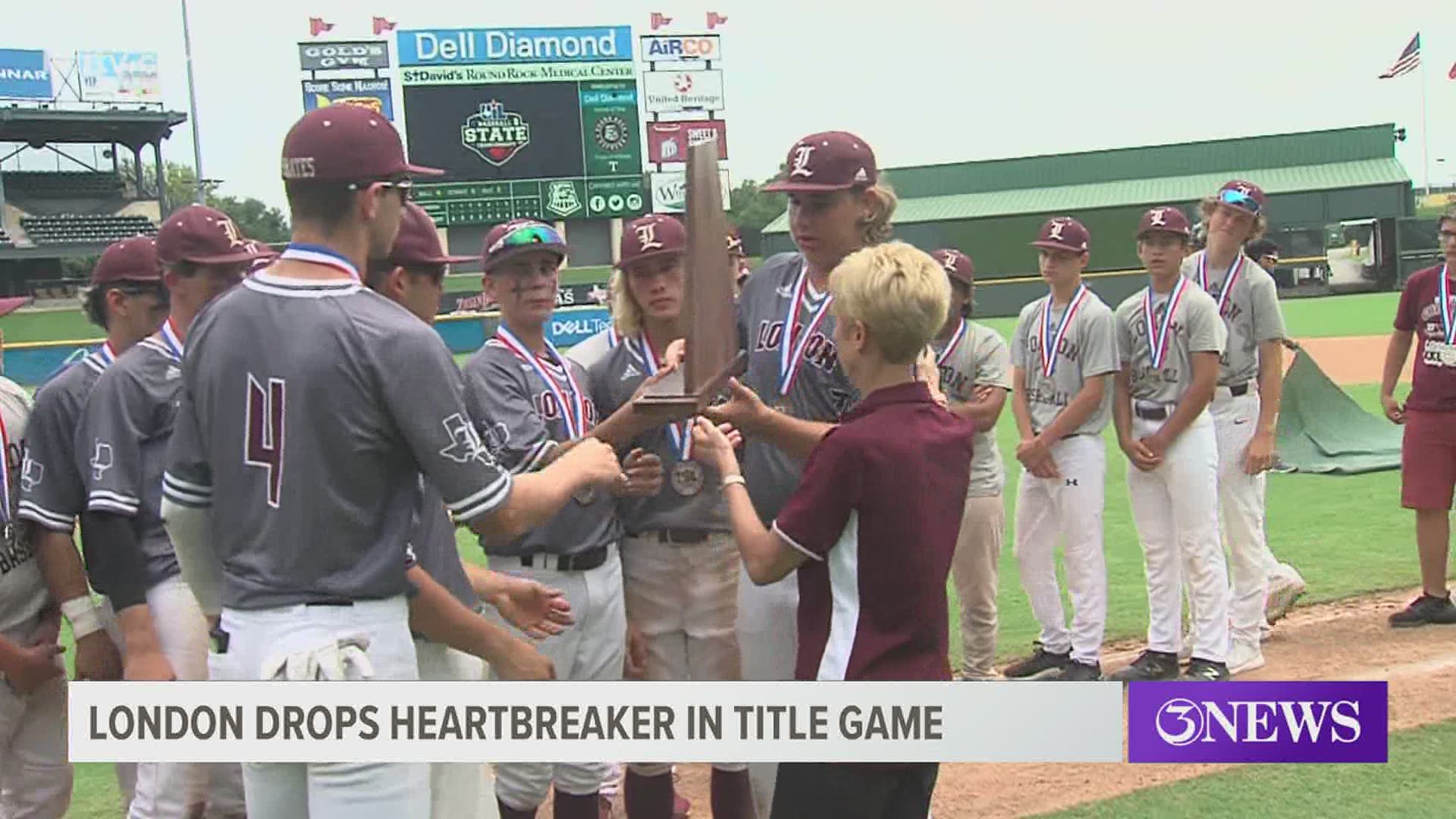 Calallen vs Sinton playoff baseball game